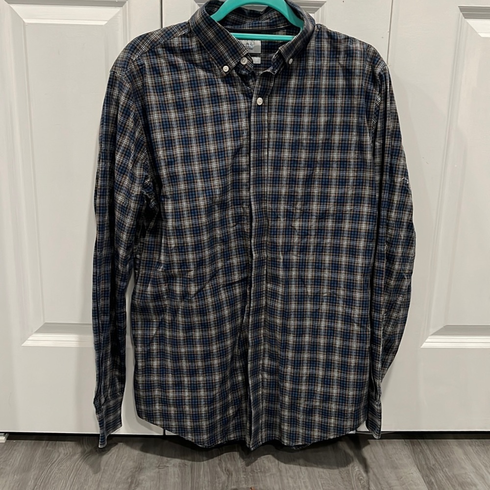 Worn ONCE!  Men’s Croft & Barrow plaid button down men’s shirt.